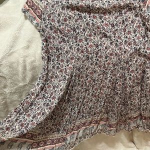 on the road brand. size medium. zebra floral print dress